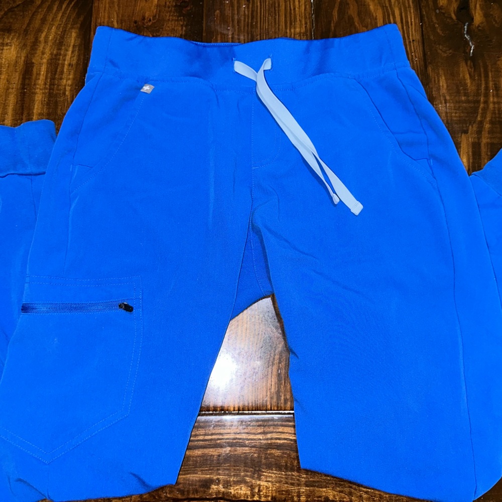 FIGS Women’s Zamora Jogger Royal Blue Scrubs Size Small
